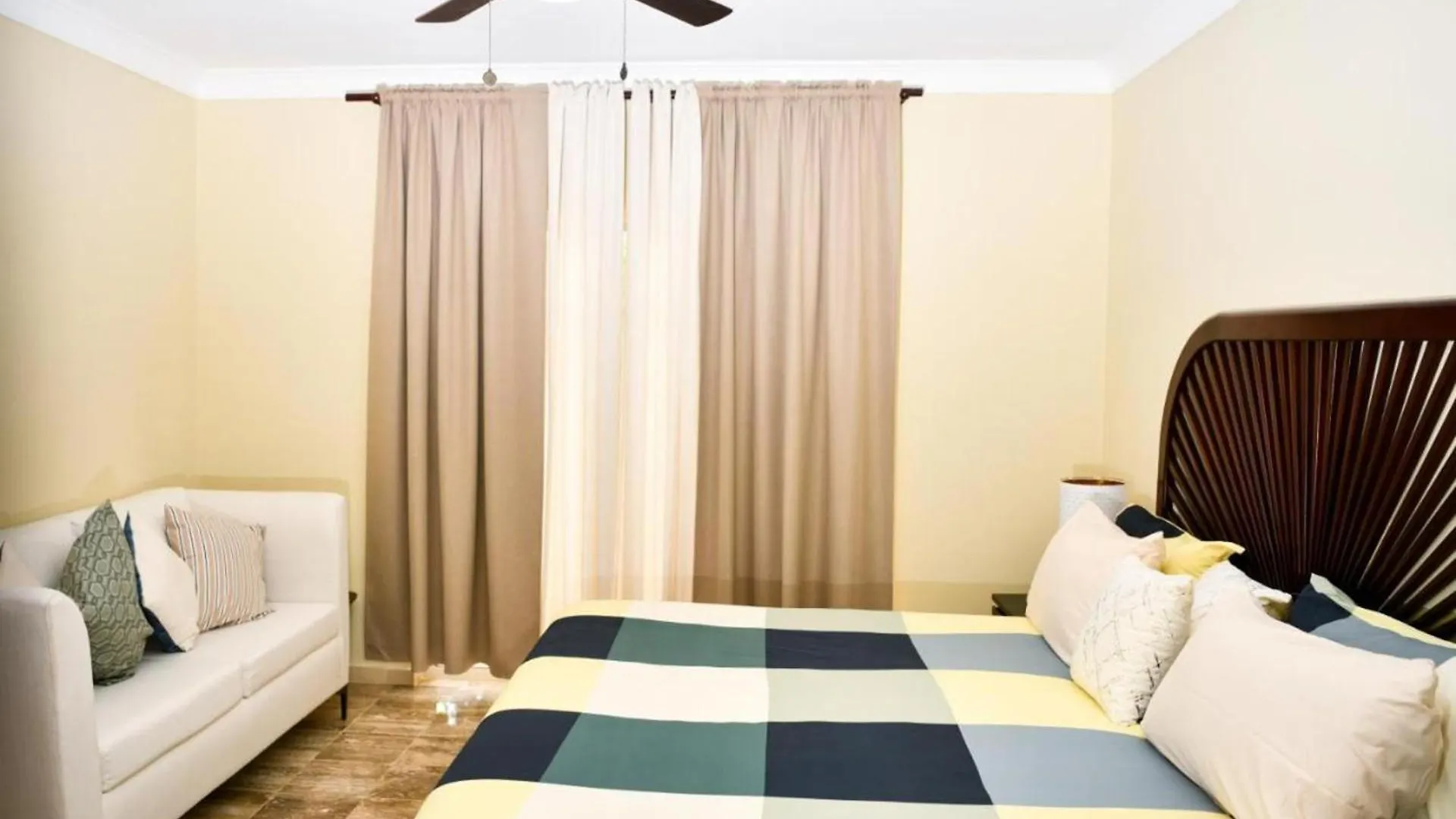 Punta Cana - Apartment - Sleeps 4 - Pool - Hot Tub