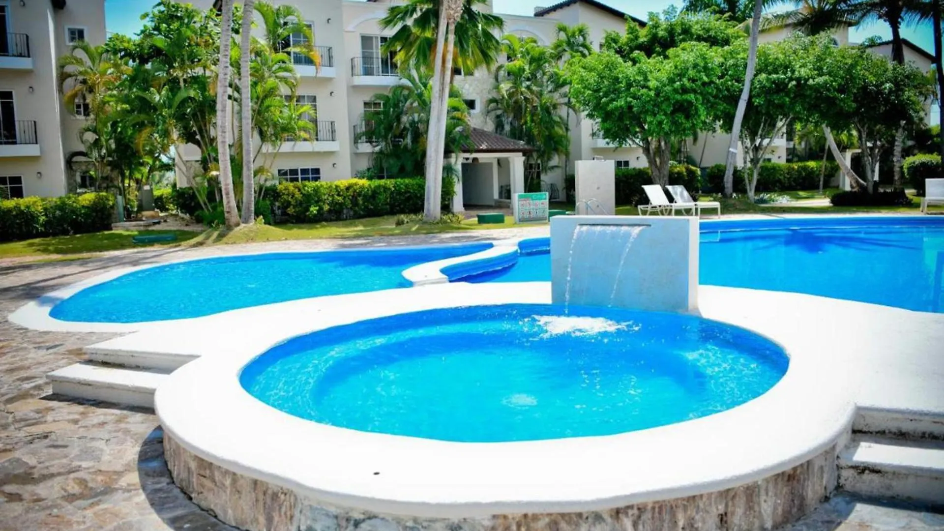 Punta Cana - Apartment - Sleeps 4 - Pool - Hot Tub